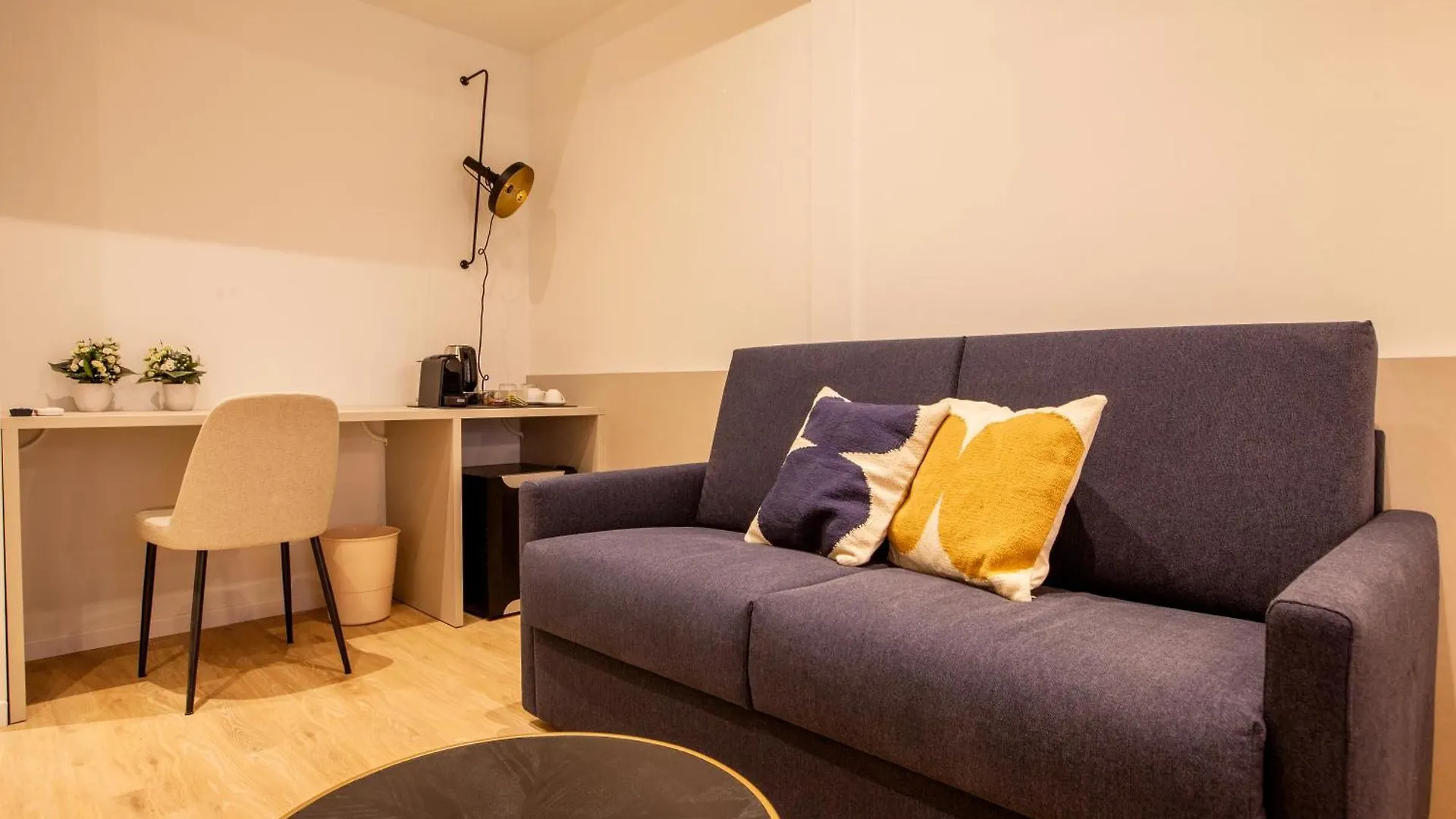 Cvm 19 Otel Milano İtalya