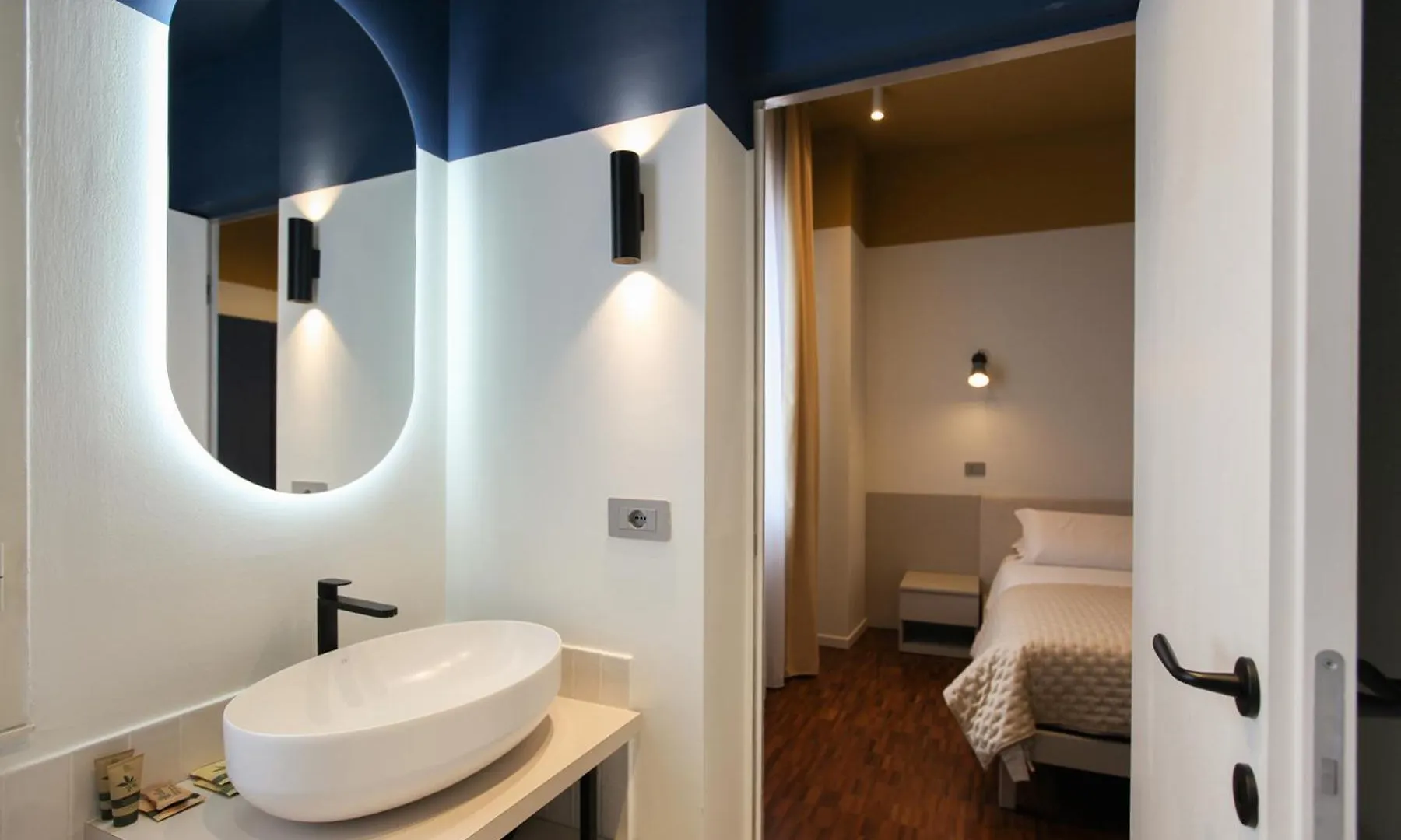 Cvm 19 Otel Milano İtalya