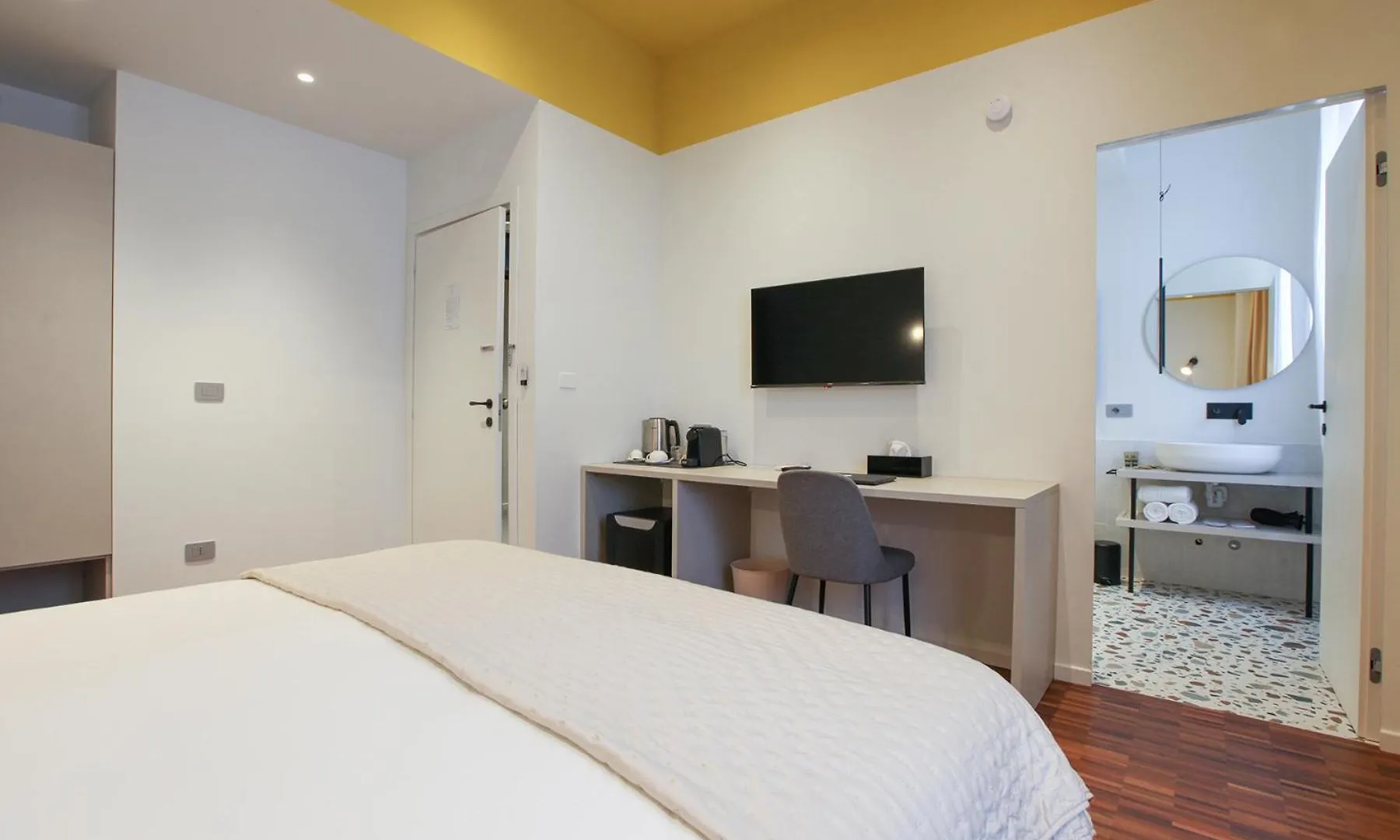 Hotel Cvm 19 Milano 0*,  Italia